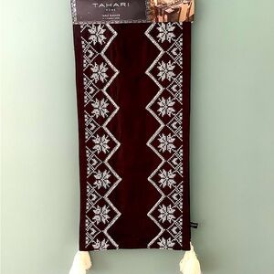 TAHARI Home Black & White Table Runner Tassels Sequins Beads New